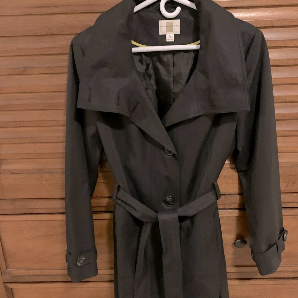 Gallery short black trench coat—size large